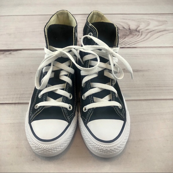 Converse Shoes - NWOT Converse Chuck Taylors Sz M-4/W-6 (#354)